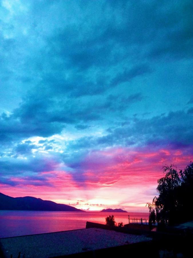 Ramo'S Cozy Beachside Haven With Panoramic Views - 2Nd Vlorë エクステリア 写真